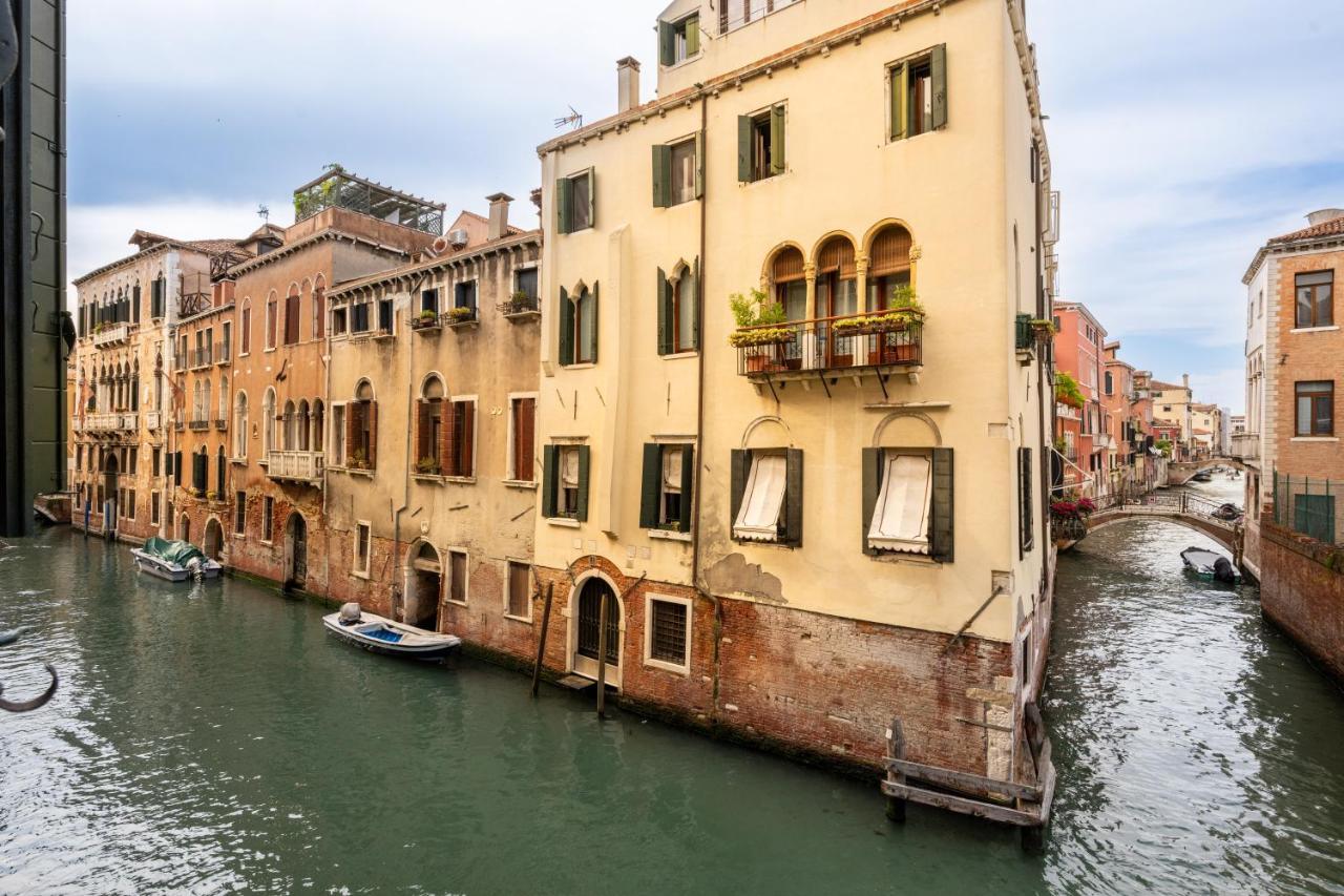 Palazzo Borgoloco Apartman Velence Kültér fotó